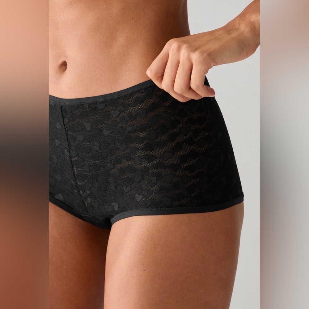 Fabletics Hot Mesh Boyshorts | Black Hearts | M | NWT